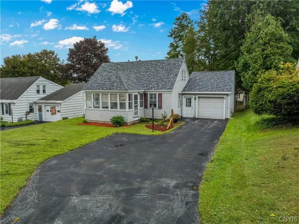 890 Cayuga St, Fulton, NY 13069