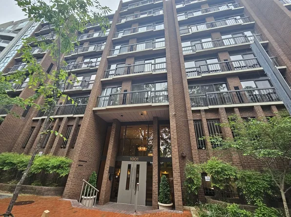 1001 26th St NW APT 303, Washington, DC 20037