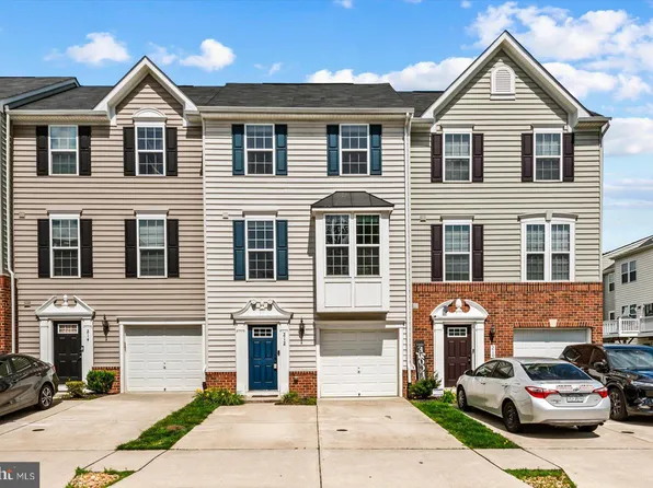 212 Streamview Dr, Fredericksburg, VA 22405