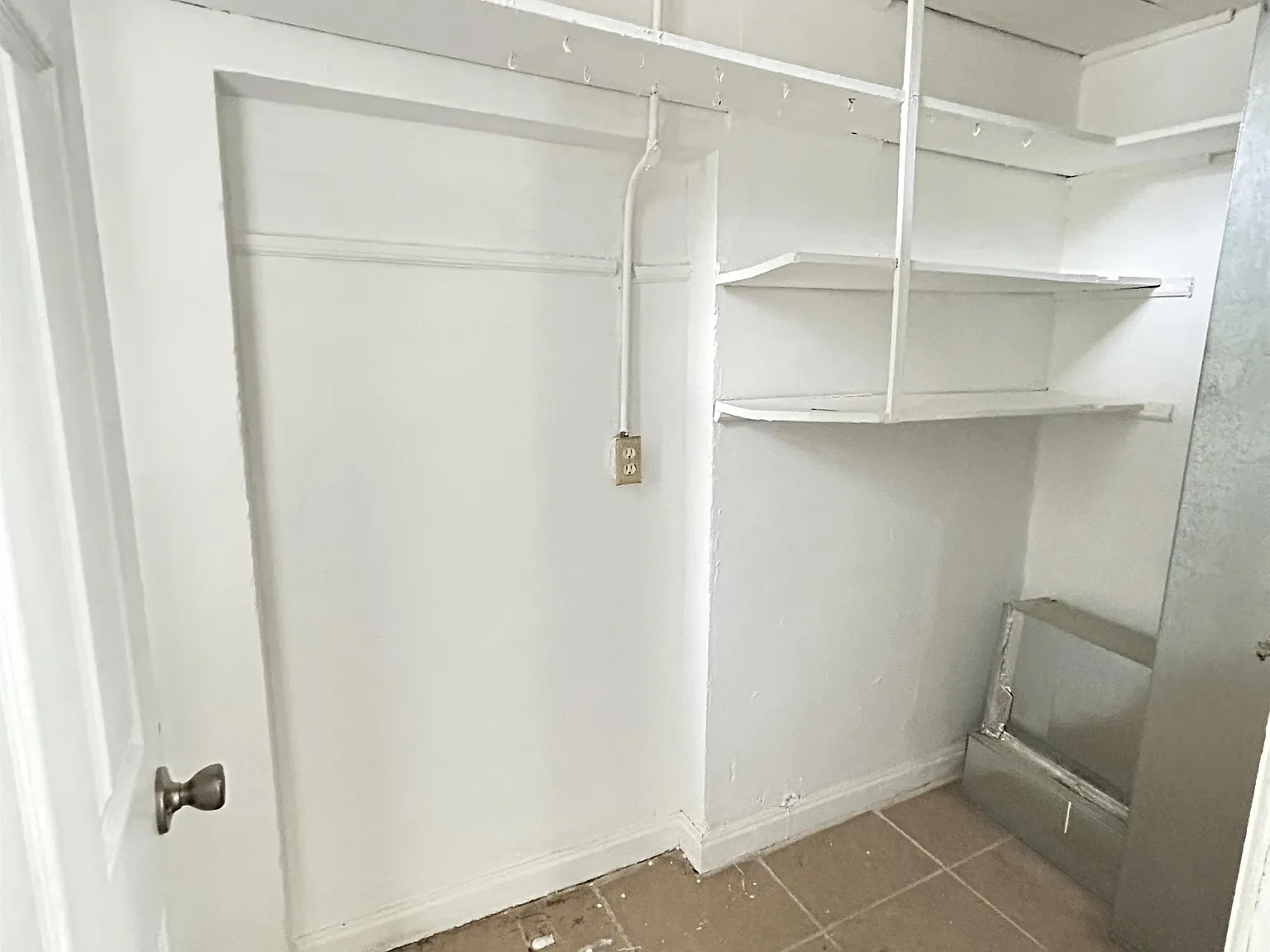6100 S Green St/841 W 61st St - N — Photo 2
