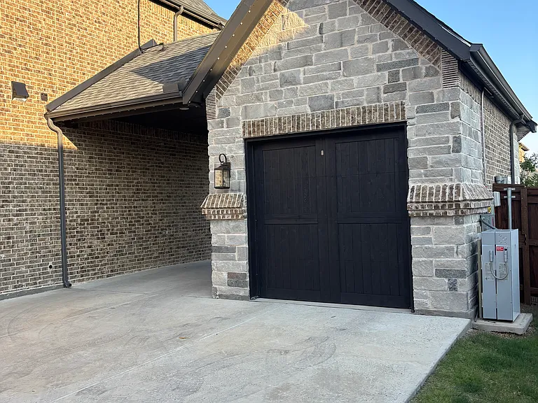 1610 Caruth Dr — Photo 12