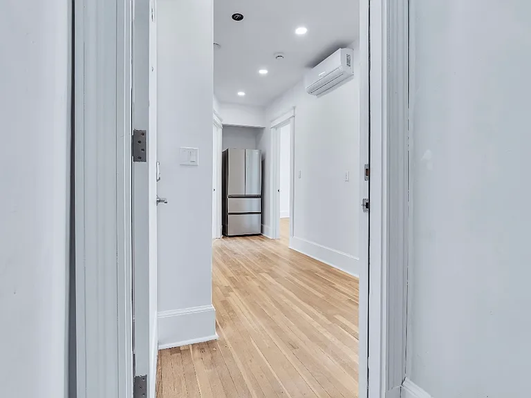 1024 Commonwealth Ave #506 — Photo 8