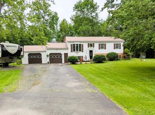 35 Parmenter Ter, China, ME 04358