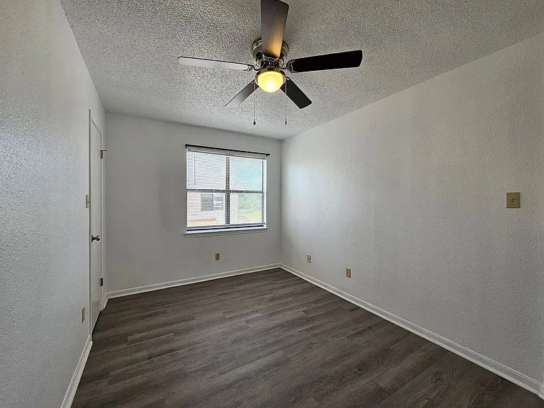 1815 Cedarhill Dr #A-D — Photo 17