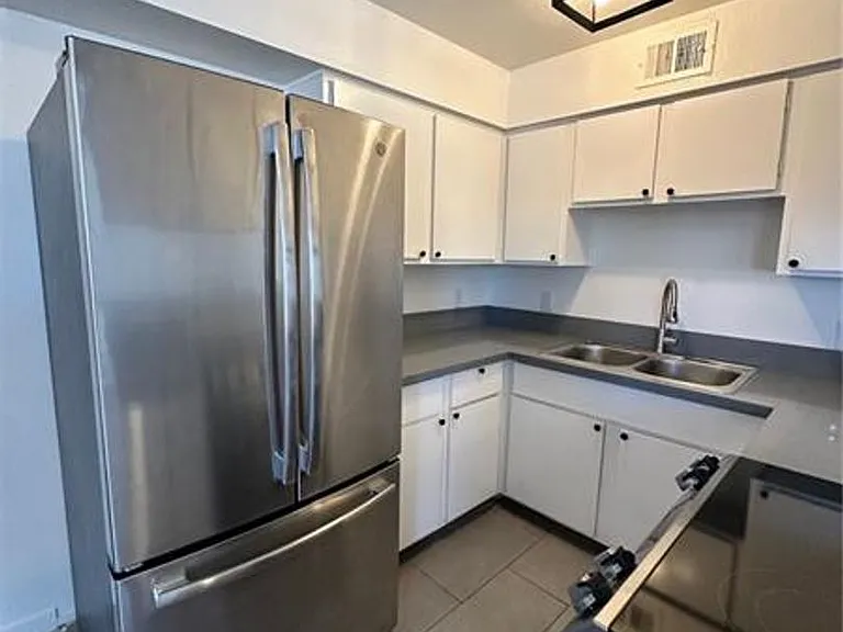 4920 Stanley Ave — Photo 31