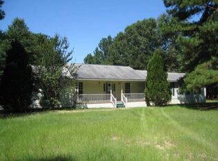 3923 New Hope Rd, Pelham, GA 31779