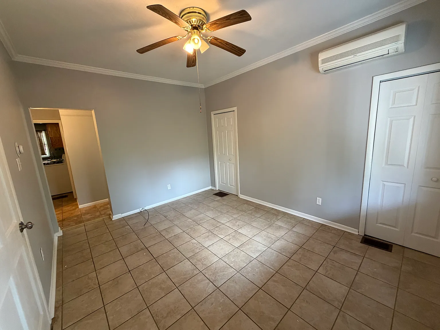 1 bed, $1,200 — Photo 4
