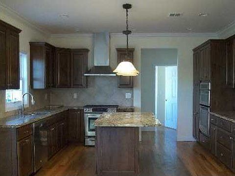 3rd image of 208 Hamilton Ave