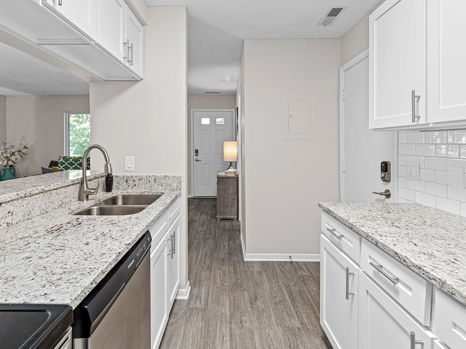 SouthFork Townhomes Flats — Photo 3
