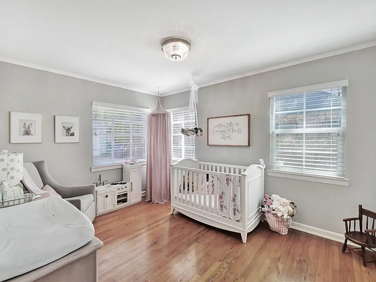 2521 Forest Park Blvd — Photo 12