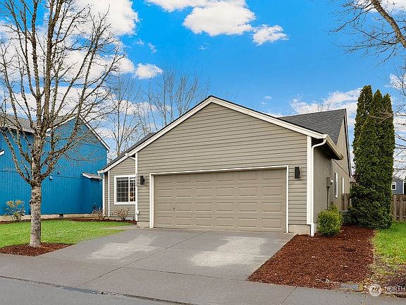 3rd image of 18509 NE 19th Way