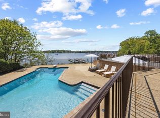 31 Shadow Point Ct, Edgewater, MD 21037