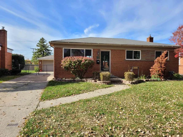 30715 Roan Dr, Warren, MI 48093
