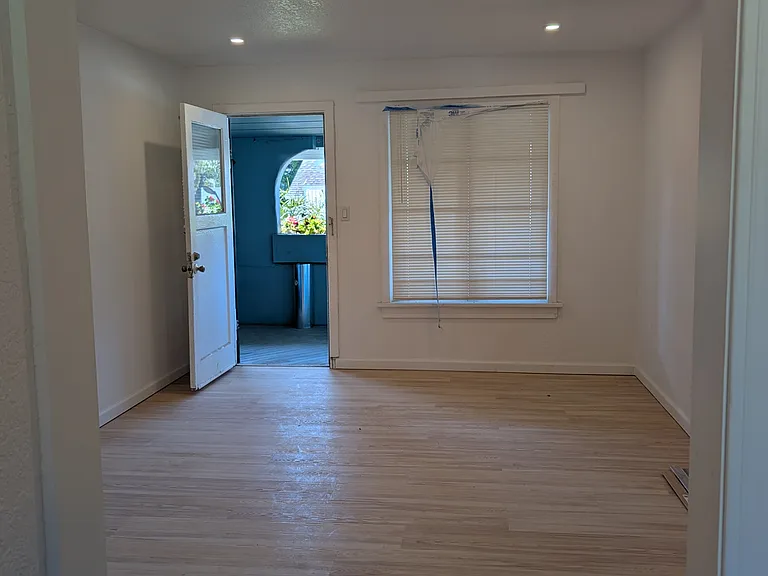 2735 Soquel Ave #6 — Photo 5