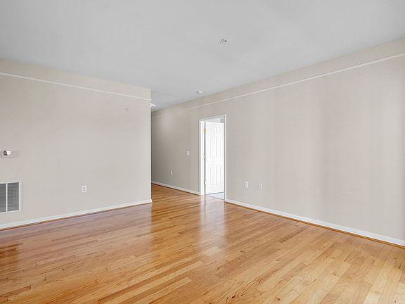 4th image of 101 Watkins Pond Blvd #4306