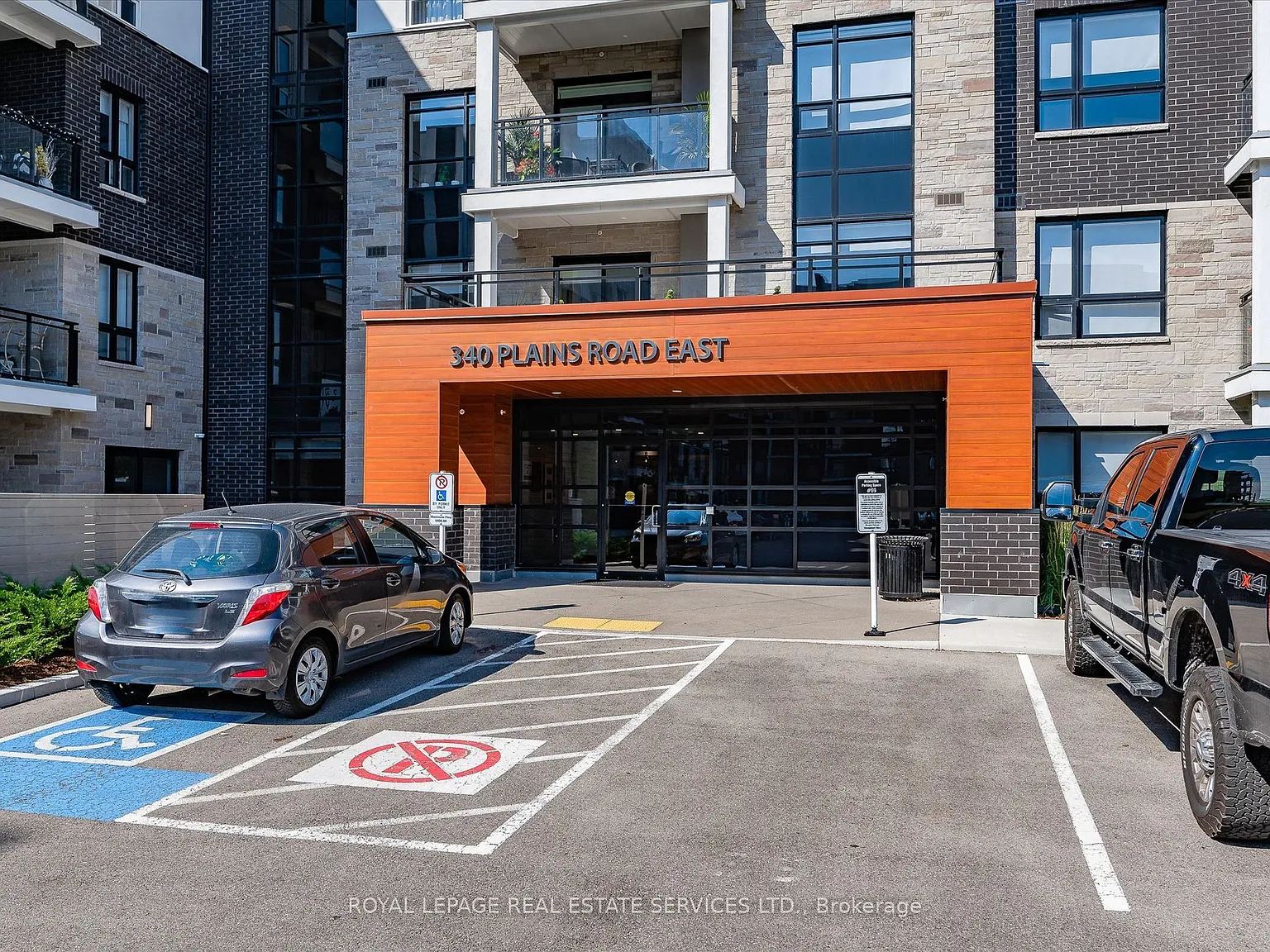 2 bed, $2,500 — Photo 4