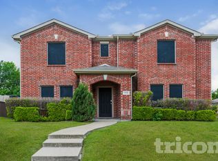 1113 Beeblossom Dr, Desoto, TX 75115