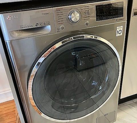LG washer/dryer combination