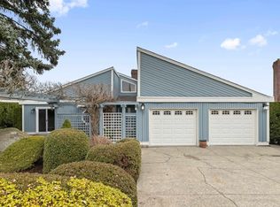 3755 Clearbrook Rd #3, Abbotsford, BC V2T 5A8