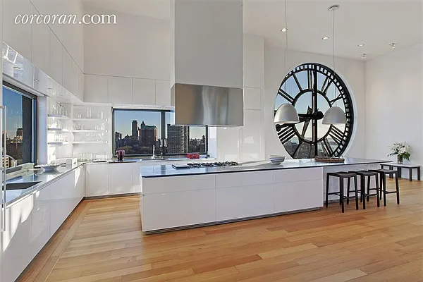 Sold by Corcoran | media 14