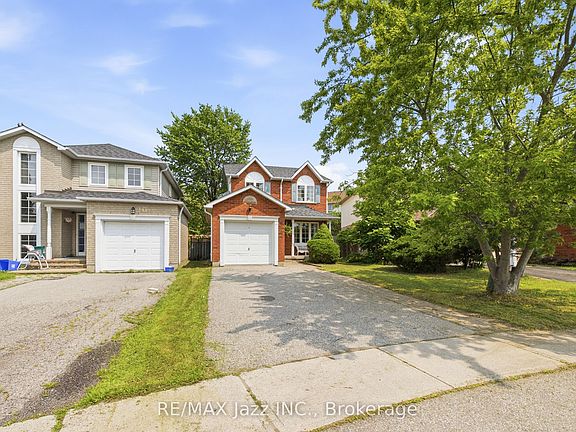 3rd image of 1855 Dalhousie Cres