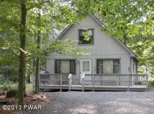 72 Lakeland Dr, Lake Ariel, PA 18436