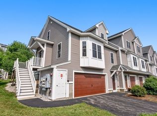 41 Indian Ridge Ter, Westford, MA 01886