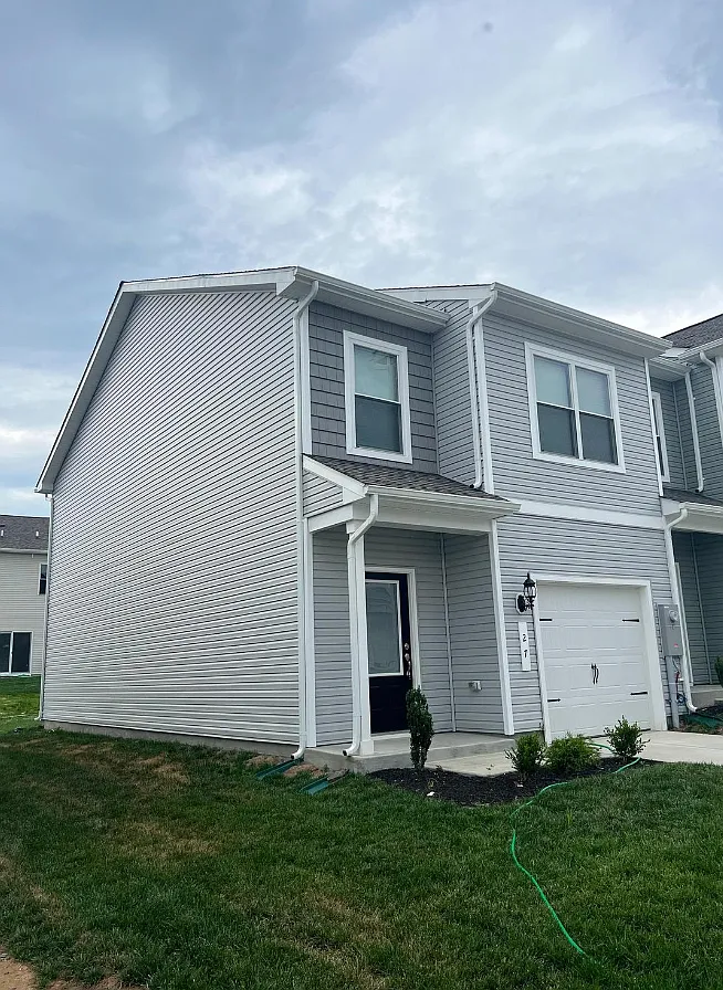 3 bed, 1443 sqft, $1,900 — Photo 4