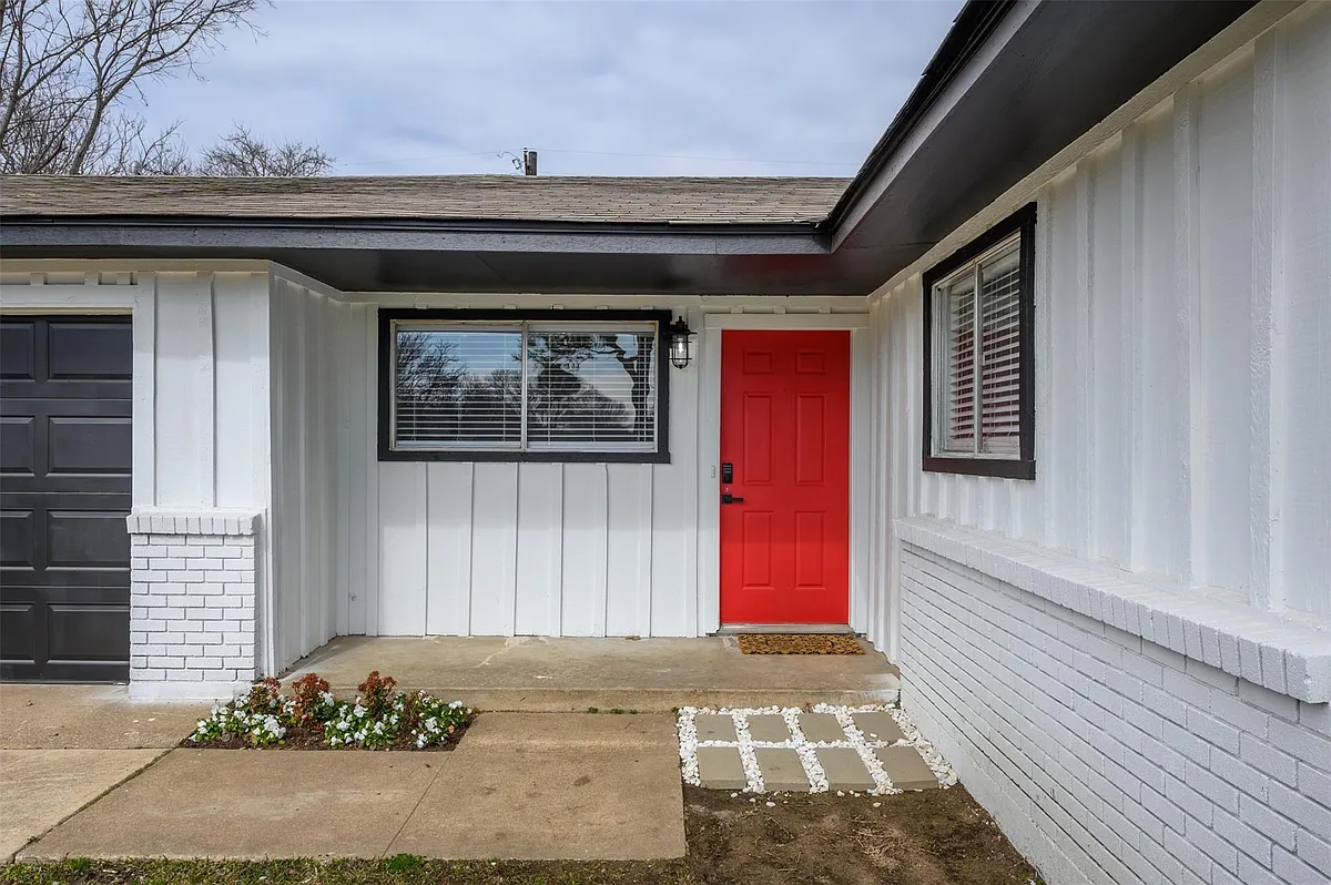 Building Photo - 713 Sun Valley Dr