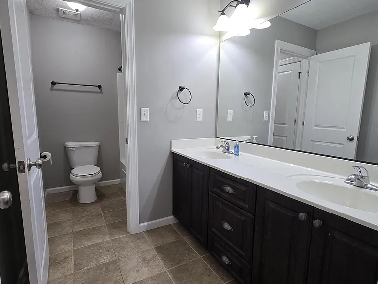808 Williford Run Dr — Photo 19