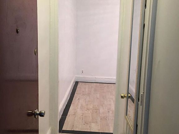 3rd image of 661 47th St #1