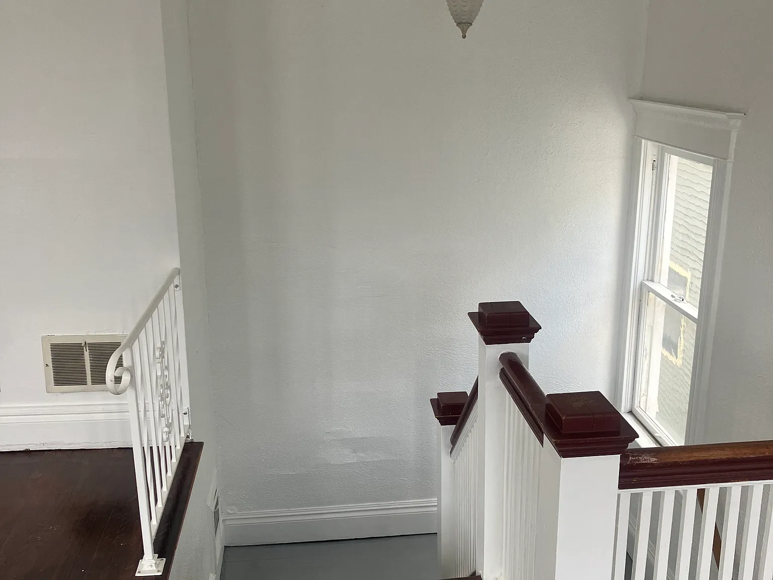 1498 Delaware Ave — Photo 4