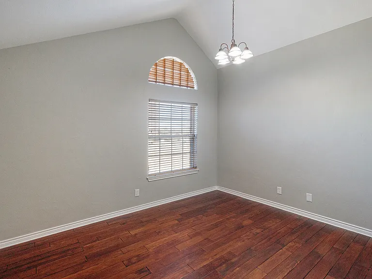 6561 Calmont Ave — Photo 7