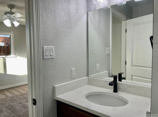 1610 Redwood St, Seguin, TX 78155