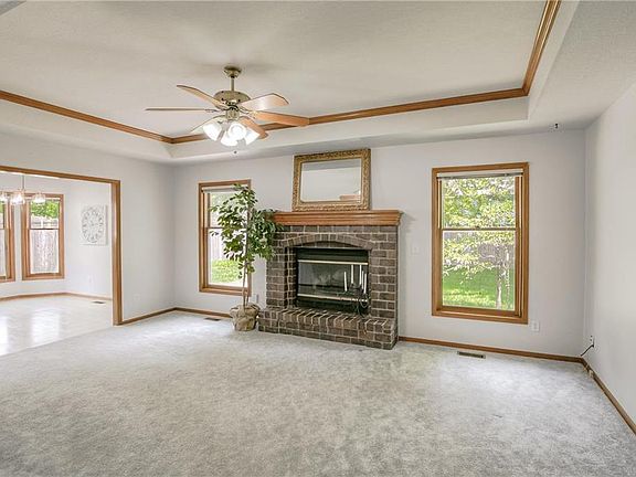 5th image of 631 NE Bryant Dr