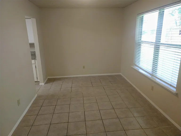 4401 Andalusia Trl — Photo 7