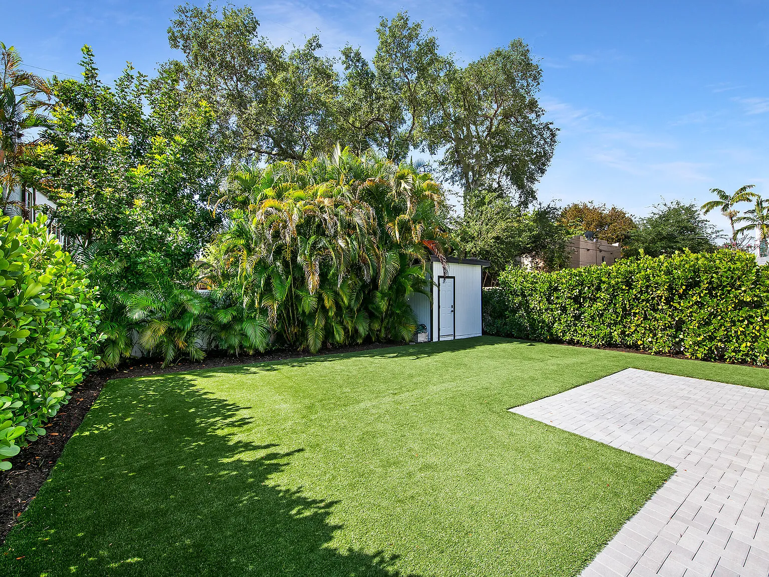 DUPLEX — Photo 4