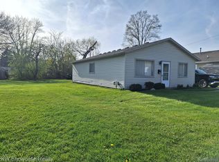 238 Seward St, Pontiac, MI 48342