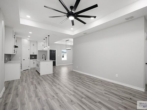 3rd image of 381 Tamarindo