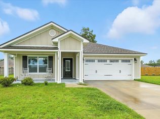 18 E Sycamore Trl, Crawfordville, FL 32327