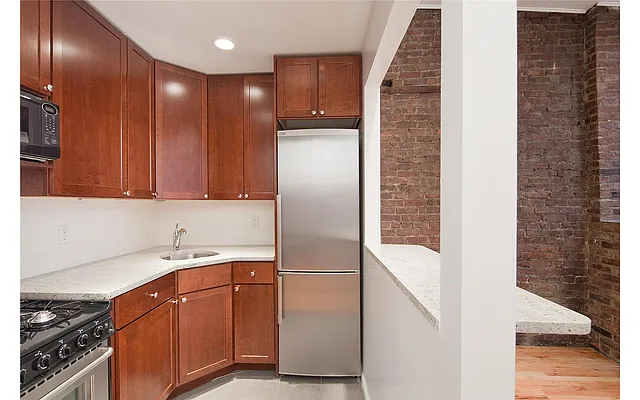 Sold by Douglas Elliman | media 17