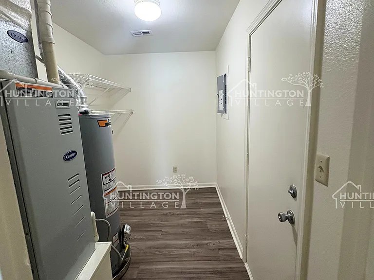 125 Christopher Ct — Photo 6