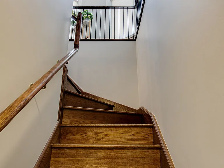37 Drewry Ave #3 — Photo 4
