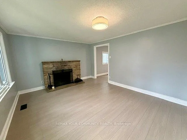 220 Ruggles Ave — Photo 7
