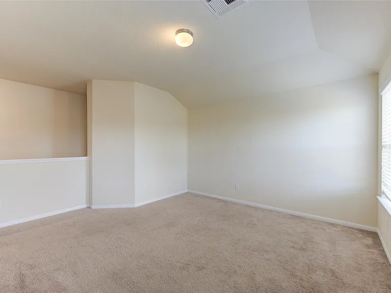 10907 Woodland Leaf Ln — Photo 14