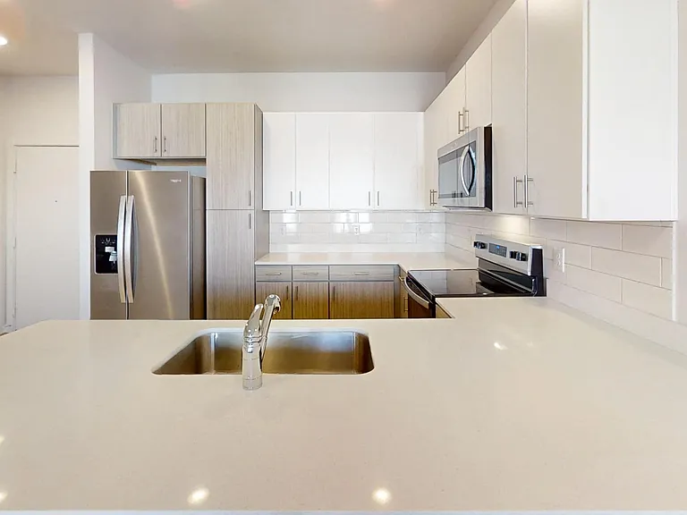 Park South — Photo 135