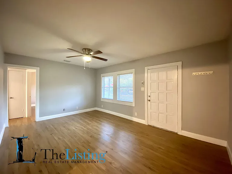 10011 N Jasmine Ave — Photo 6