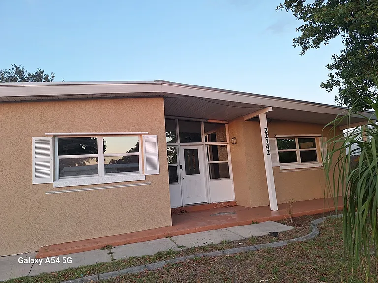 22142 Marshall Ave — Photo 1