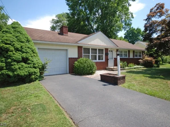 705 Fourth Street, Belvidere Twp., NJ 07823