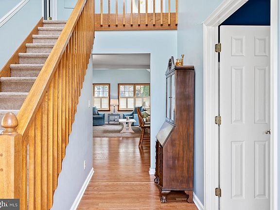4th image of 48 Bay Breeze Dr